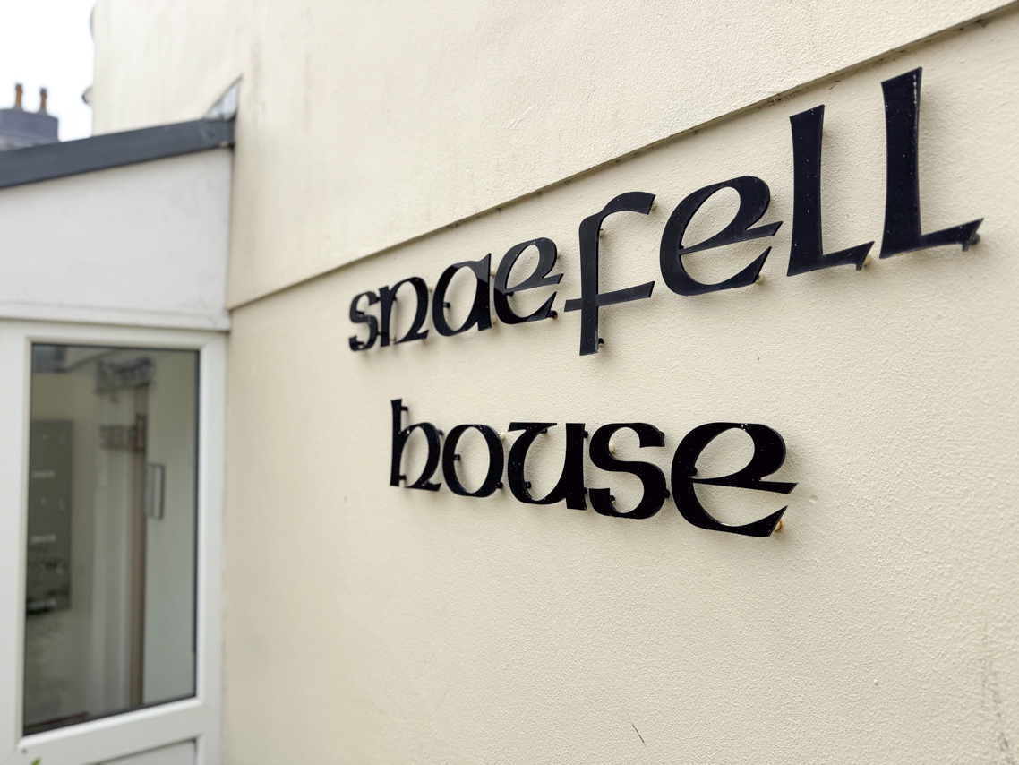 Apartment 4, Snaefell House The Promenade, Port Erin. — Photo 3 of 24