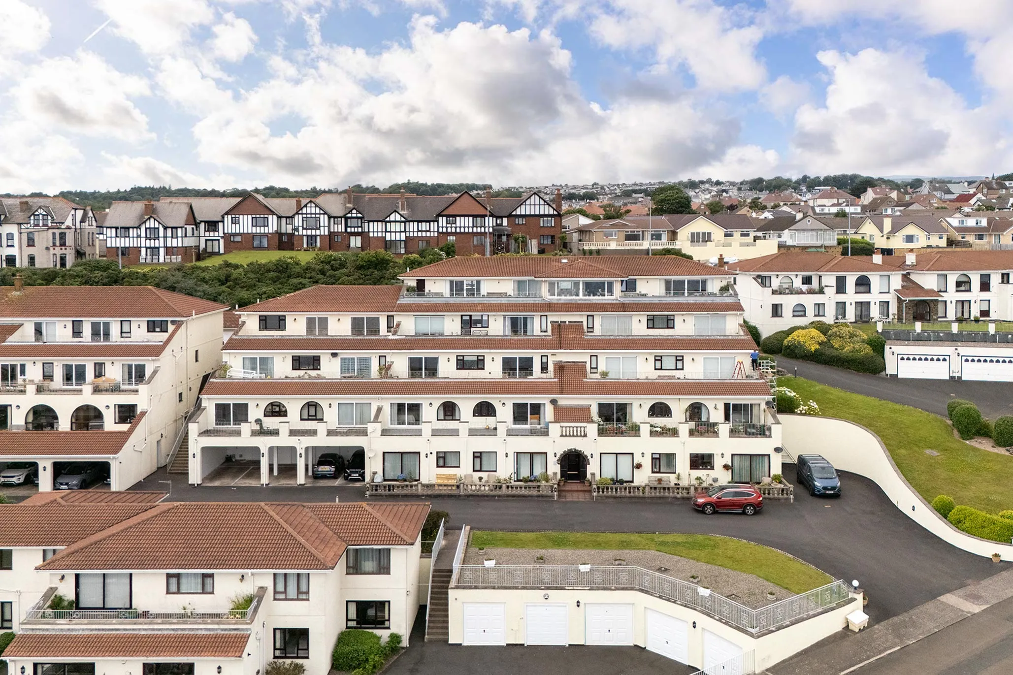 23 King Edward Bay Apartments, Sea Cliff Road, Onchan. — Photo 1 of 5