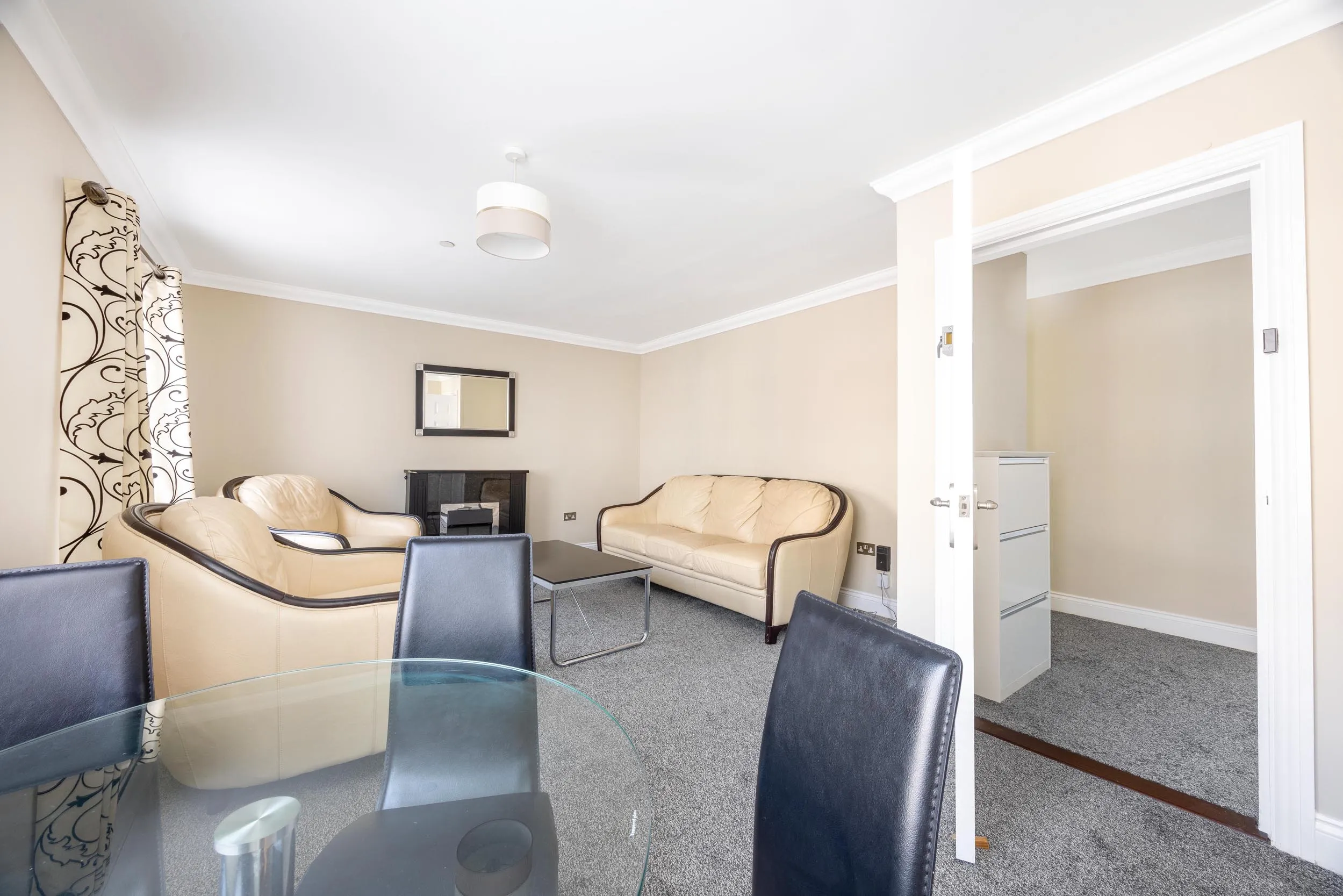 9 Rosewood Apartments, 10 Mona Drive, Douglas. — Photo 5 of 5