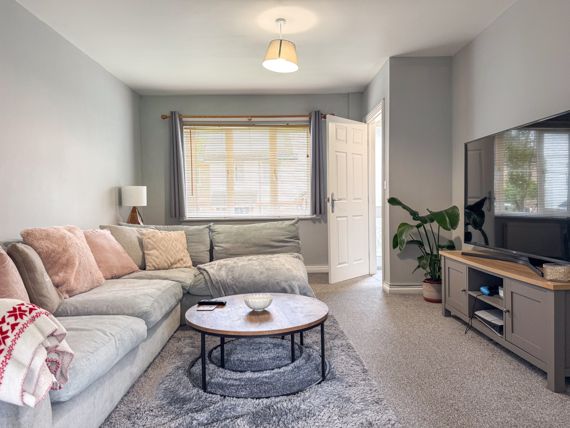59 Ballacottier Meadow, Douglas. — Photo 3 of 14