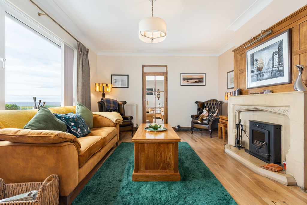 Carrick Bay House, Clifton Road, Port St Mary IM9 5EL. — Photo 4 of 48