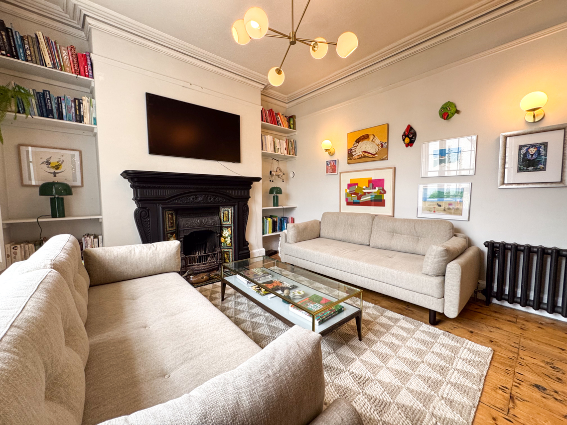 5 Victoria Terrace, Douglas. — Photo 5 of 46