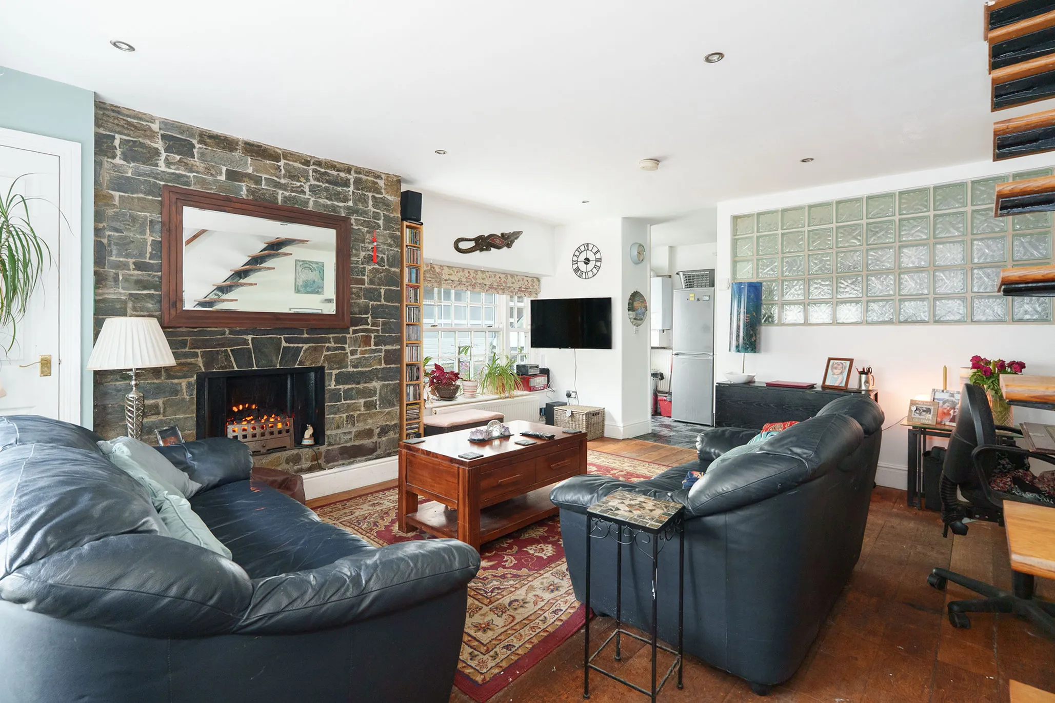 Lawn Cottage, Esplanade Lane, Douglas. — Photo 3 of 5