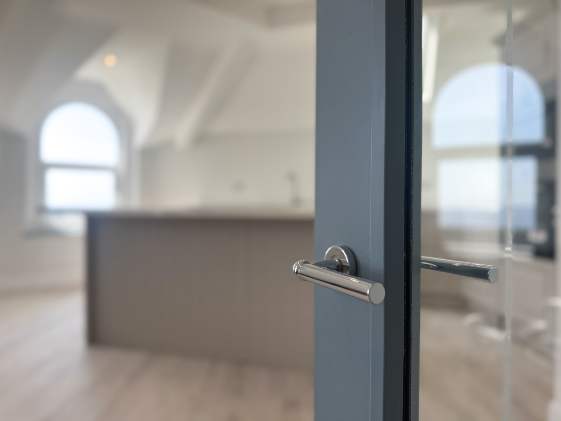 Apartment 4, Seacliffe House, Port St Mary. — Photo 3 of 25