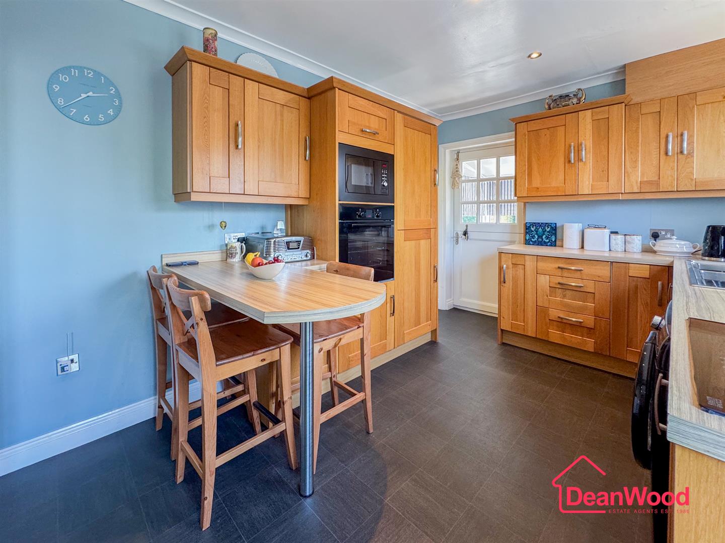 3 Walpole Close, Ramsey. — Photo 4 of 23