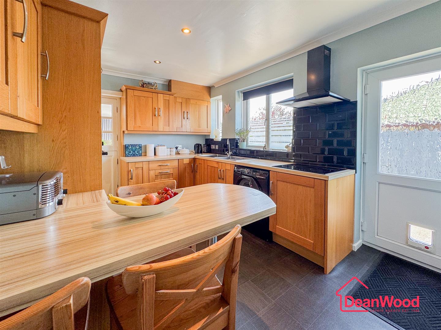 3 Walpole Close, Ramsey. — Photo 5 of 23