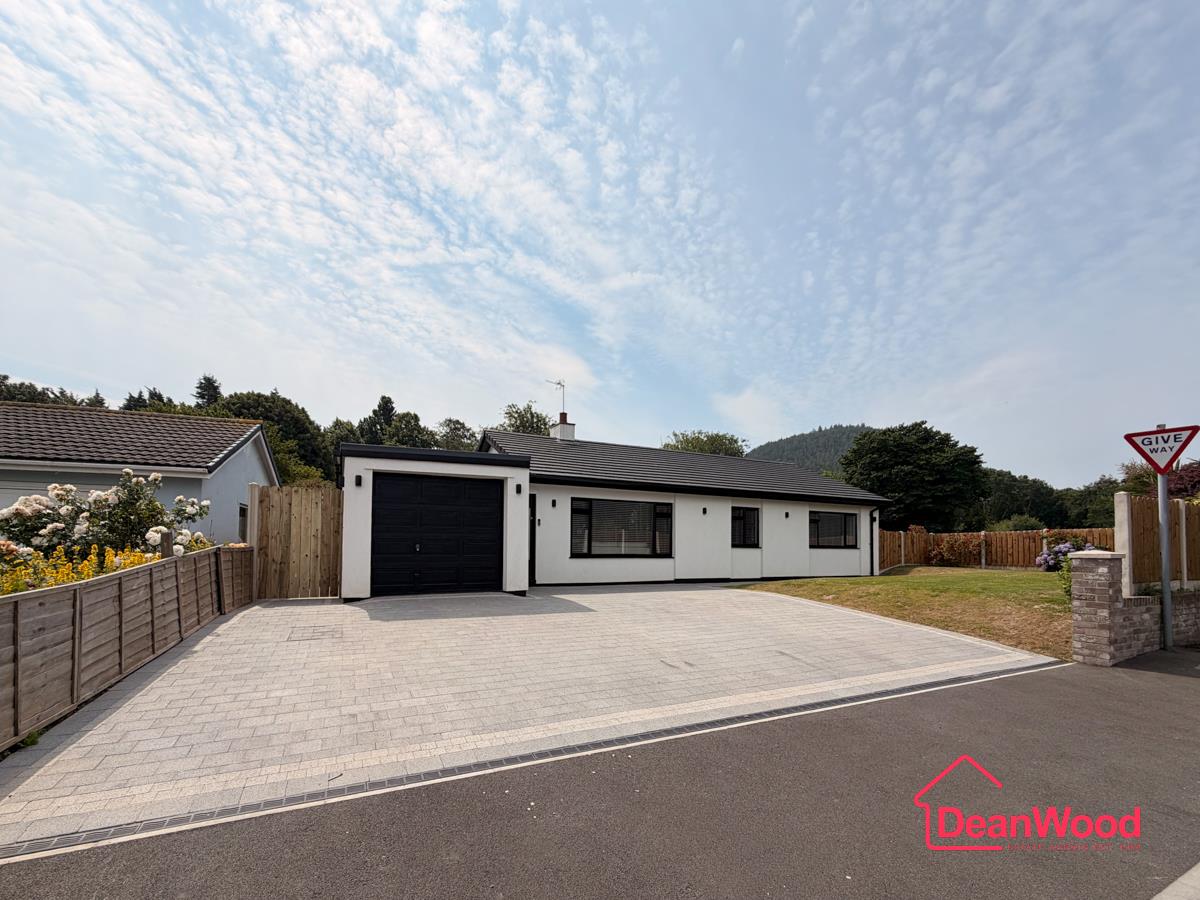 2 Lezayre Park, Ramsey, Isle Of Man. — Photo 1 of 34