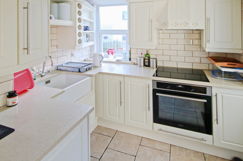17 Victoria Road, Port St Mary IM9 5AF. — Photo 3 of 18