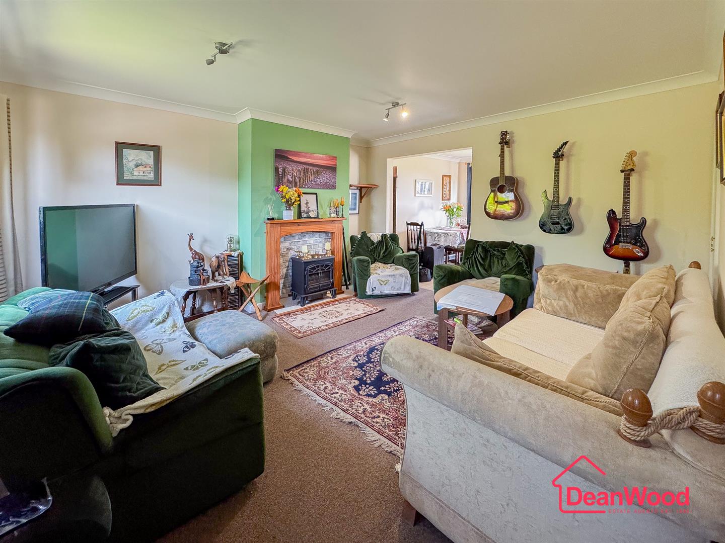 18 Close Cowley, Douglas, Isle Of Man. — Photo 4 of 19