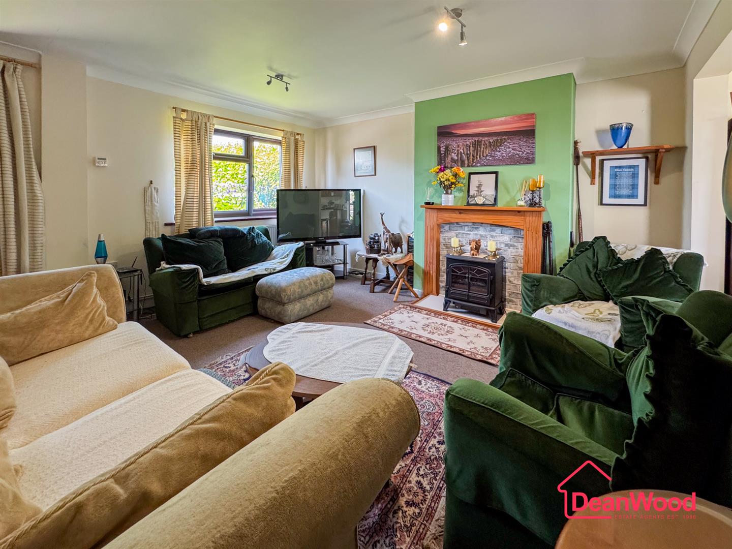 18 Close Cowley, Douglas, Isle Of Man. — Photo 5 of 19