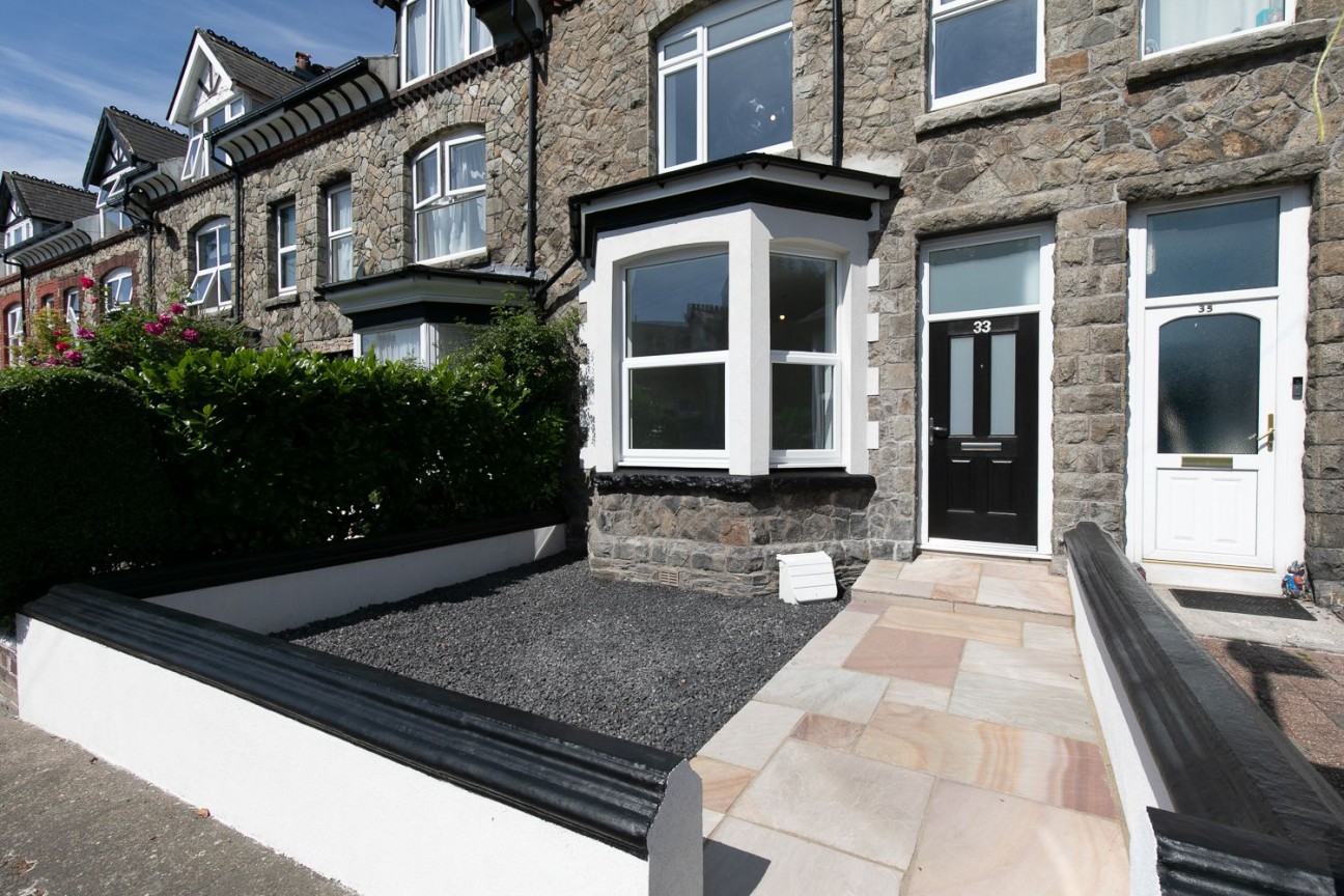 33, Palatine Road, Douglas, Isle of Man, IM2 3BQ. — Photo 2 of 27