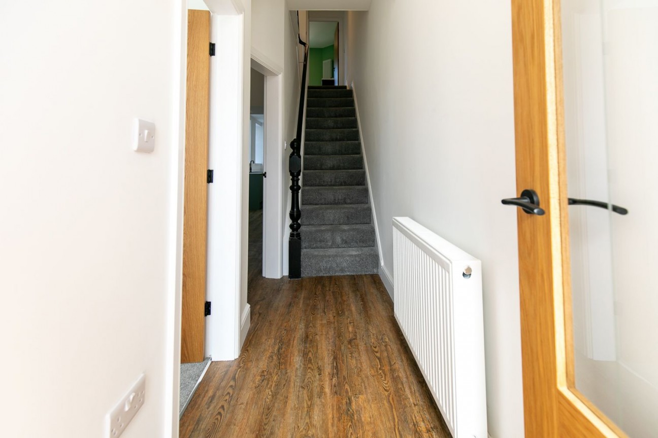 33, Palatine Road, Douglas, Isle of Man, IM2 3BQ. — Photo 3 of 27