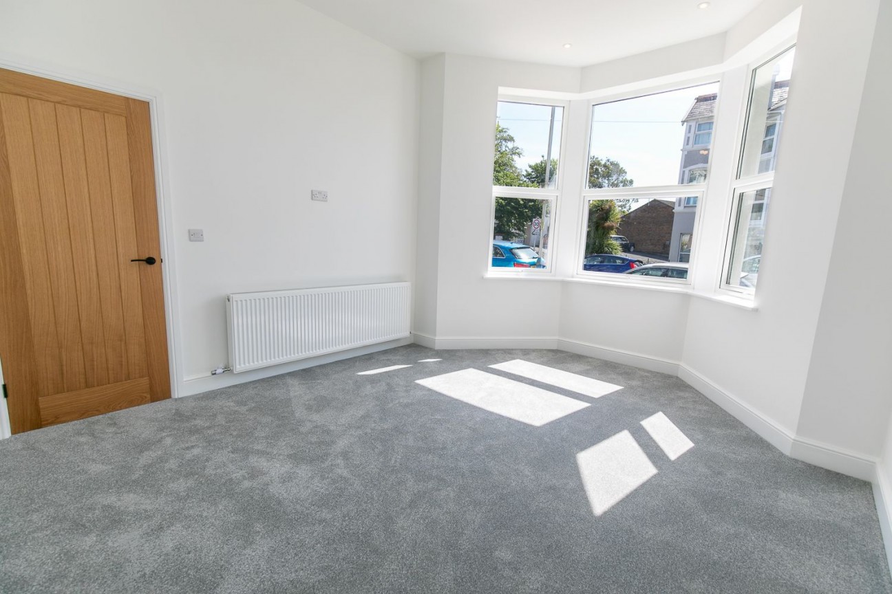 33, Palatine Road, Douglas, Isle of Man, IM2 3BQ. — Photo 5 of 27