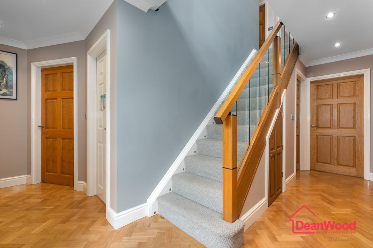 17 Pinehurst Glen, Saddlestone, Isle of Man, Braddan. — Photo 4 of 36