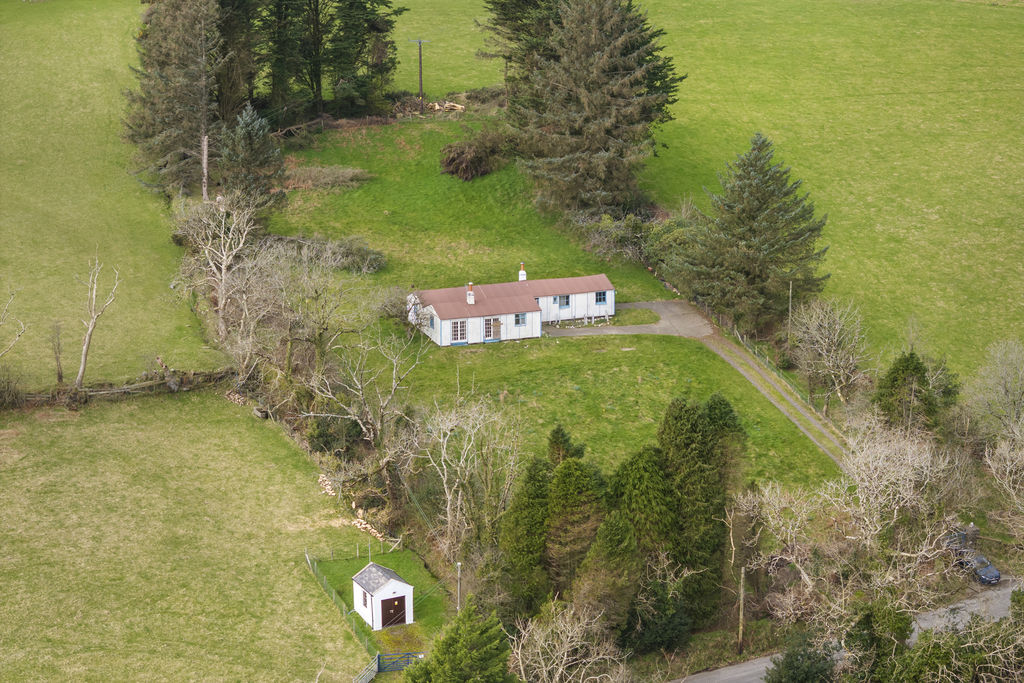 The Bungalow, West Baldwin IM4 5EU, Union Mills. — Photo 1 of 16