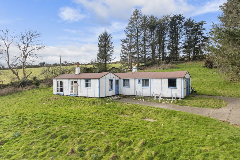 The Bungalow, West Baldwin IM4 5EU, Union Mills. — Photo 2 of 16