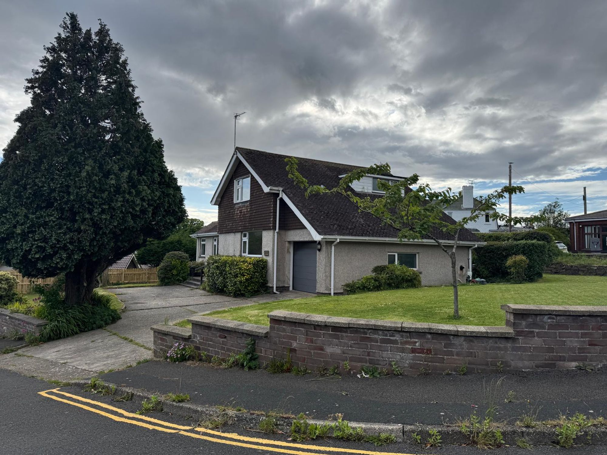 3 bed detached bungalow to rent in St. Olaves Close, Ramsey, IM8. — Photo 2 of 3