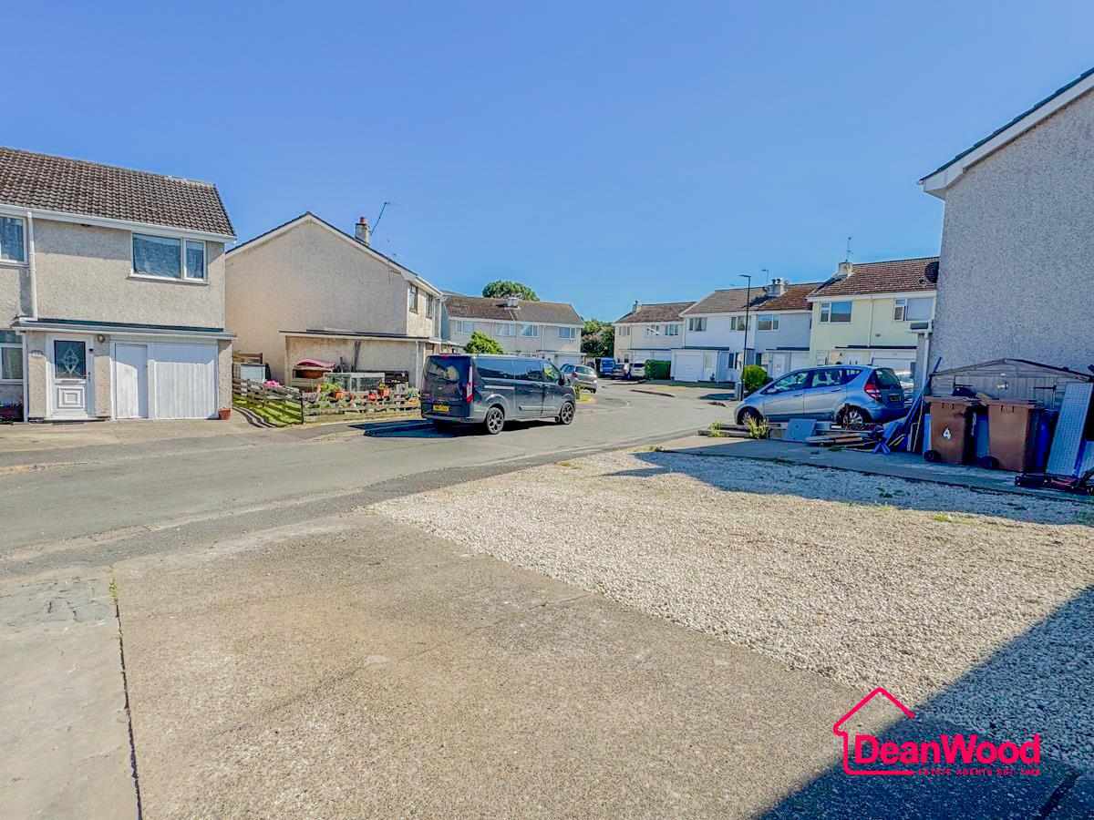 3 Slieau Curn Park, Kirk Michael, Isle Of Man. — Photo 3 of 22