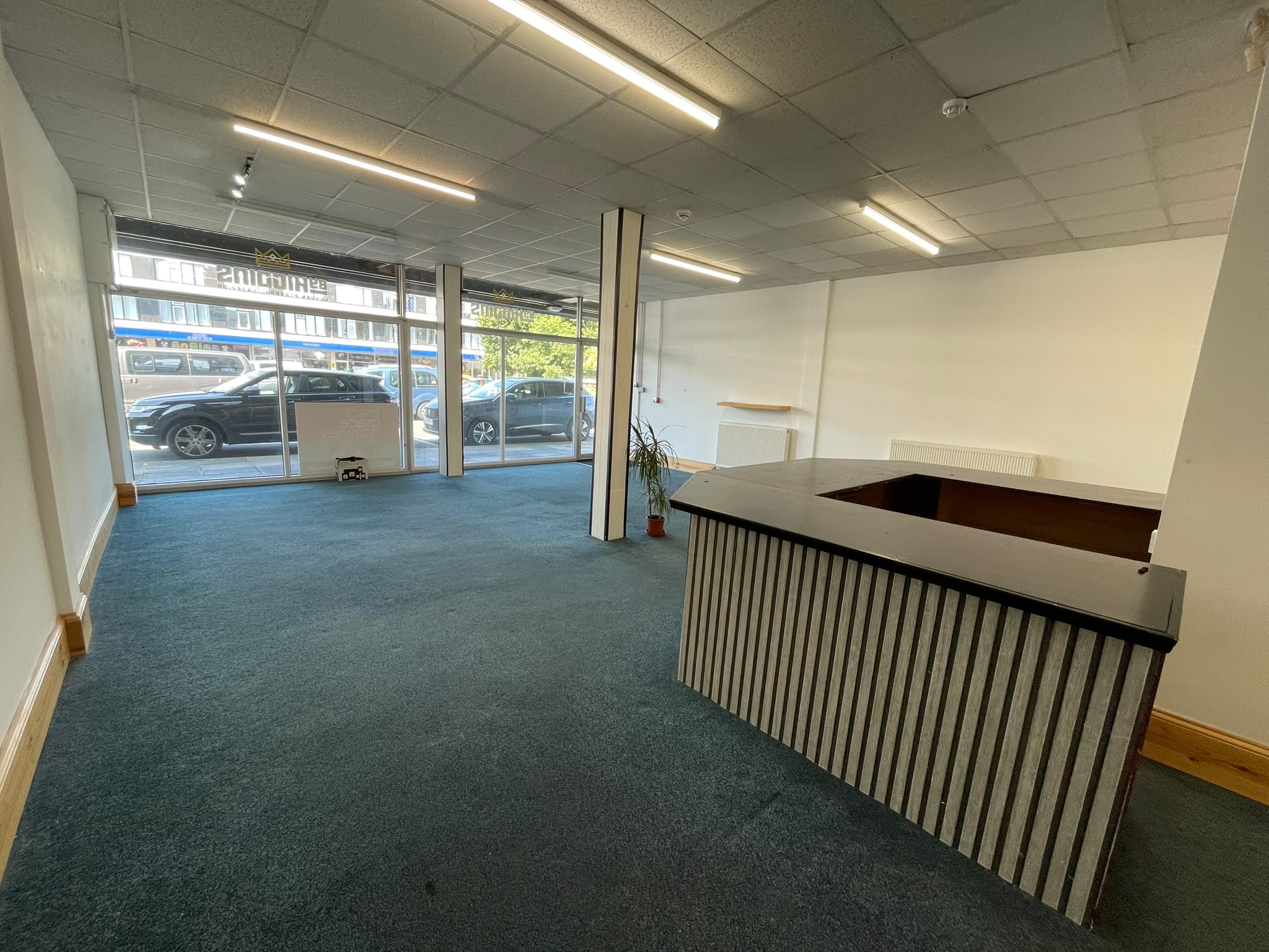 Units 14 & 15, St. Paul’s Square, Ramsey. — Photo 3 of 6