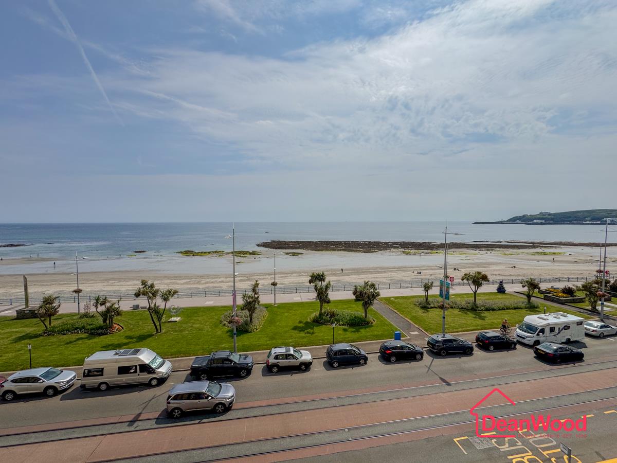 22 Piccadilly Court, Queens Promenade, Douglas, Isle Of Man. — Photo 3 of 15