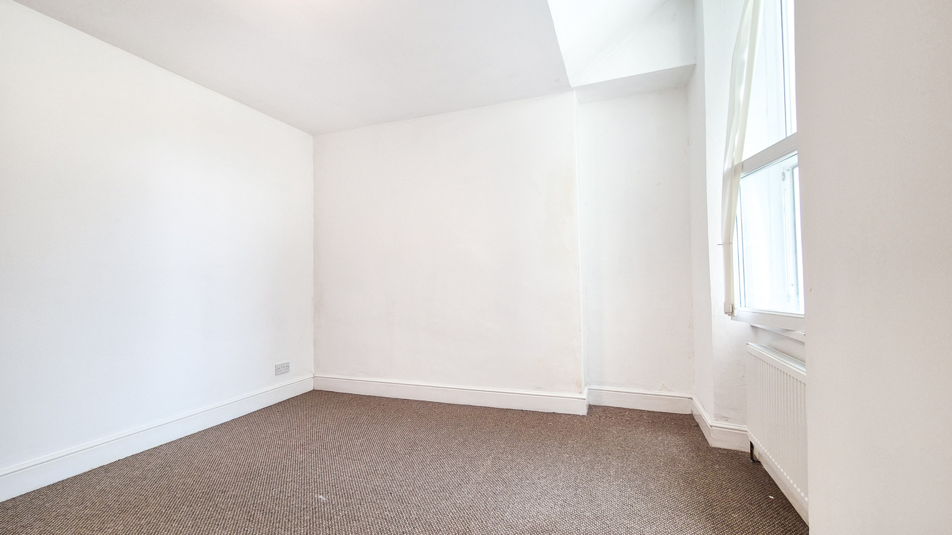 Apt. 3, 39 Peel Road, Douglas, IM1 4LU. — Photo 5 of 8