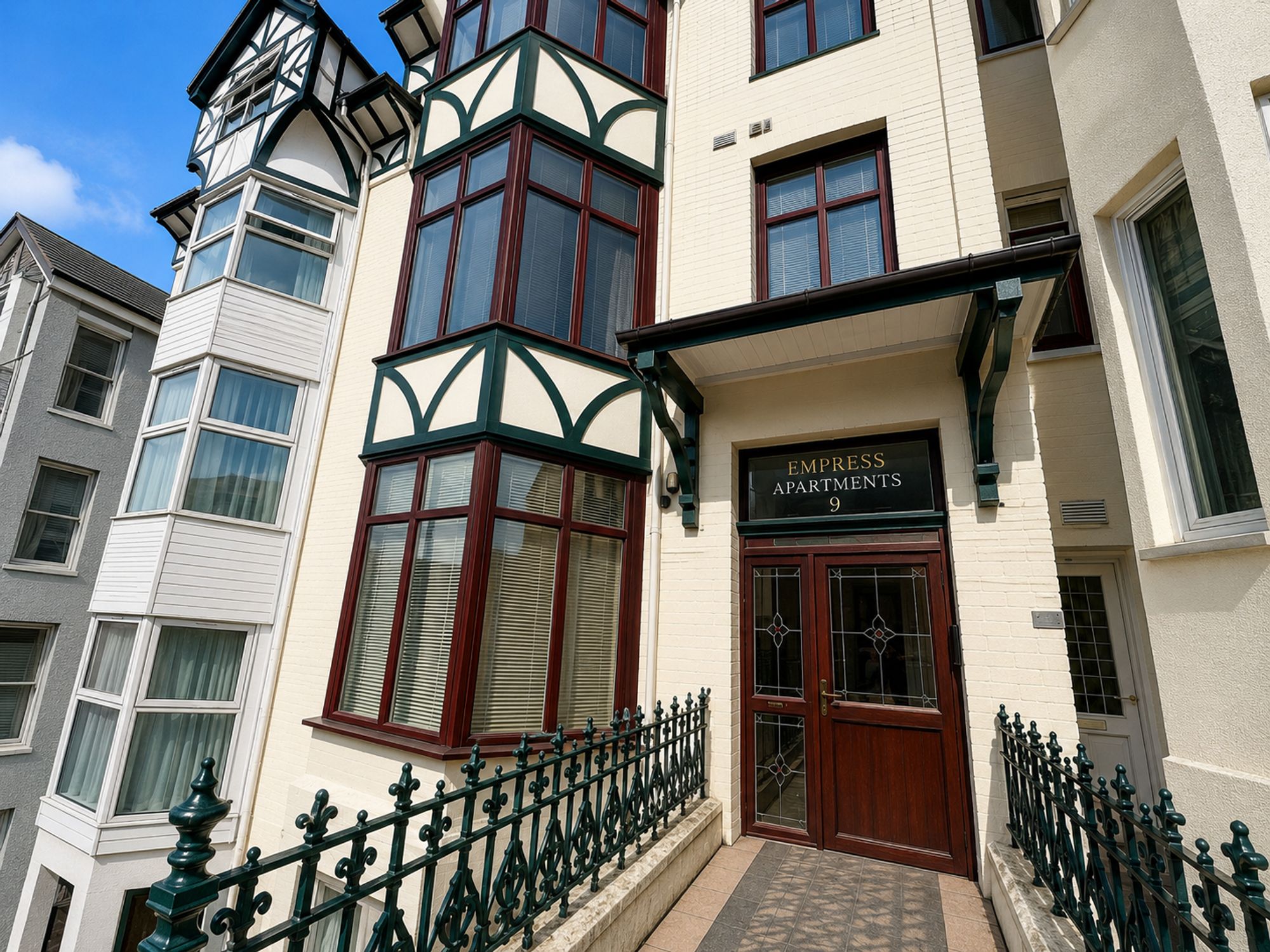 2 bed flat to rent in Empress Drive, Douglas, IM2. — Photo 1 of 3