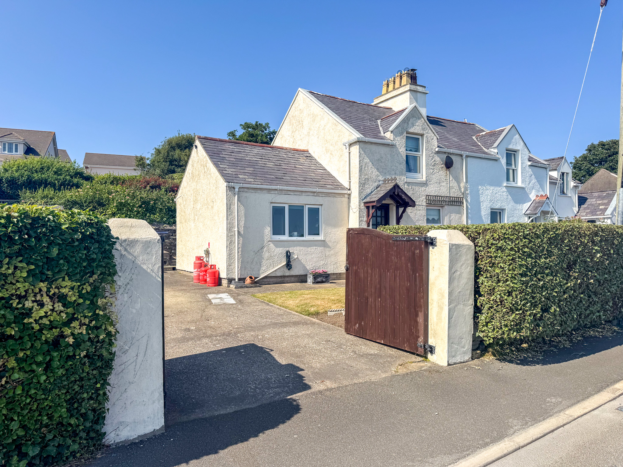 Valdron House, Ballagawne Road, Colby. — Photo 1 of 19