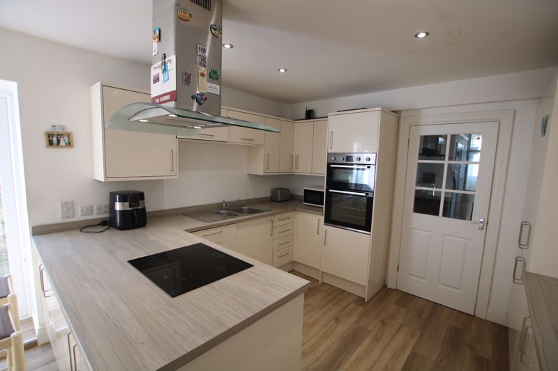 Windermere, Bay View Road, Port Erin IM9 6LF. — Photo 4 of 34
