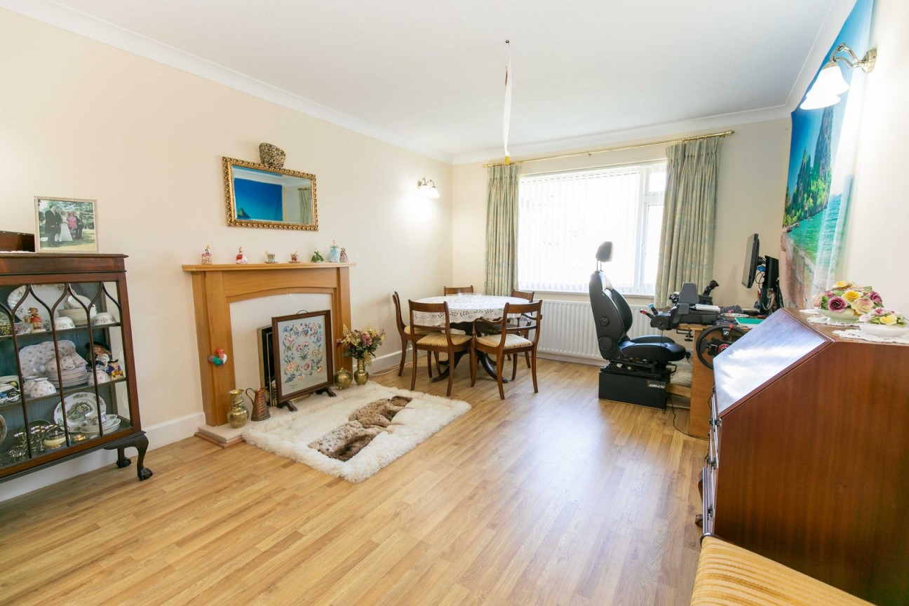5, Lheaney Grove, Ramsey, IM8 2JQ. — Photo 4 of 31