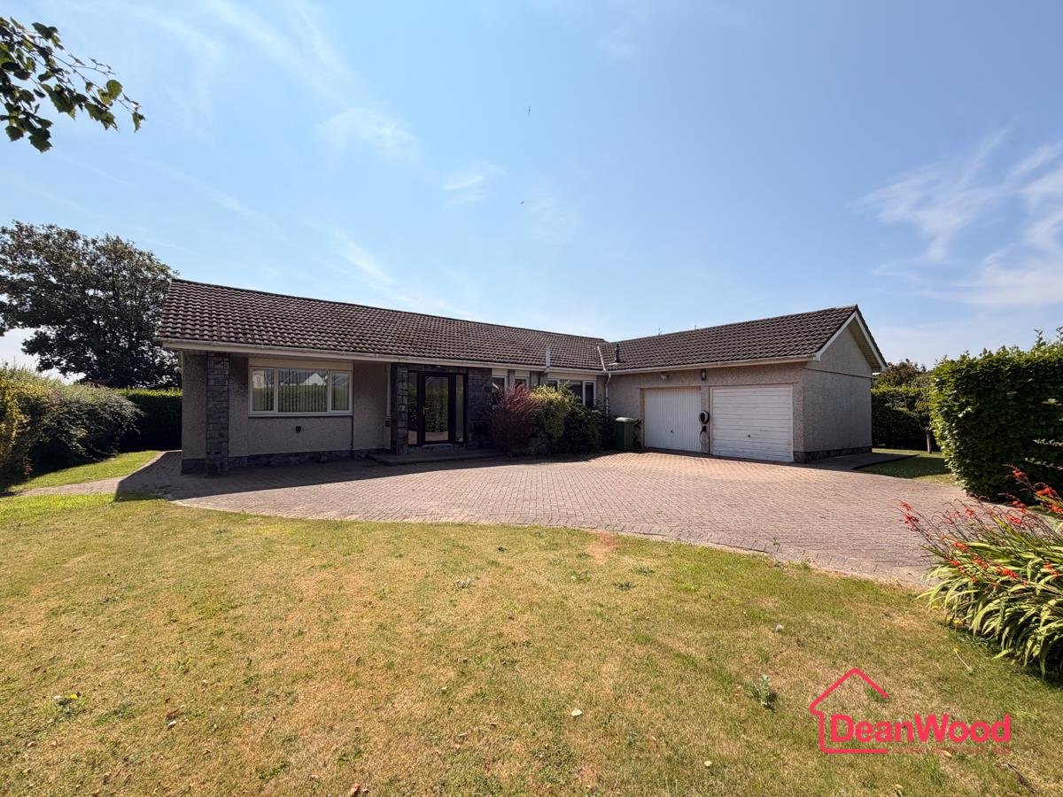 2 Homefield Park, Ballasalla, Isle Of Man. — Photo 1 of 38