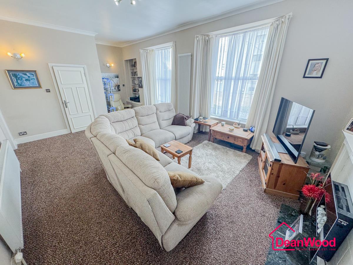 Apartment 7 Isle of Alanis, Mooragh Promenade, Ramsey. — Photo 4 of 26