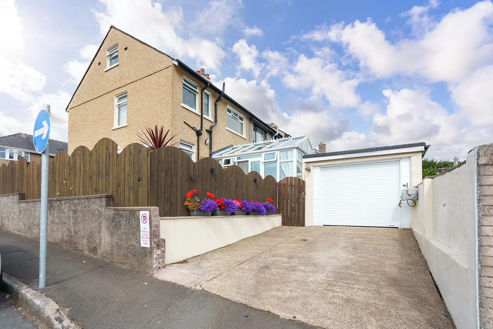 2 Elm Drive, Onchan. — Photo 3 of 5