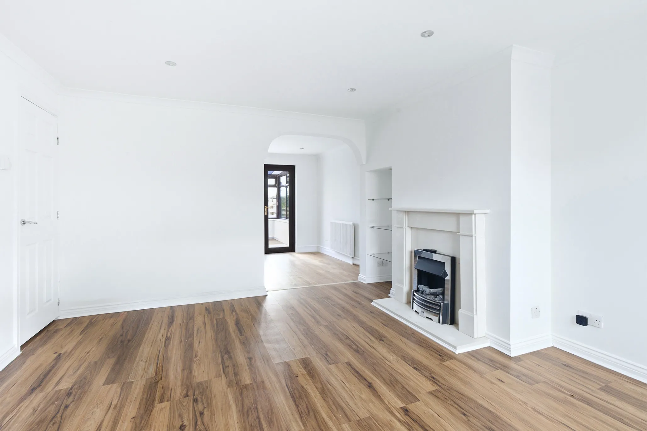 30 Close Kennish, Douglas. — Photo 3 of 5