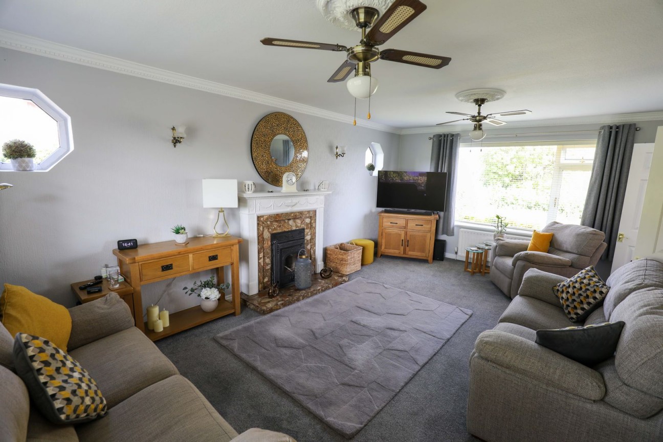 69, Cronk Liauyr, Douglas, IM2 5LX. — Photo 4 of 24