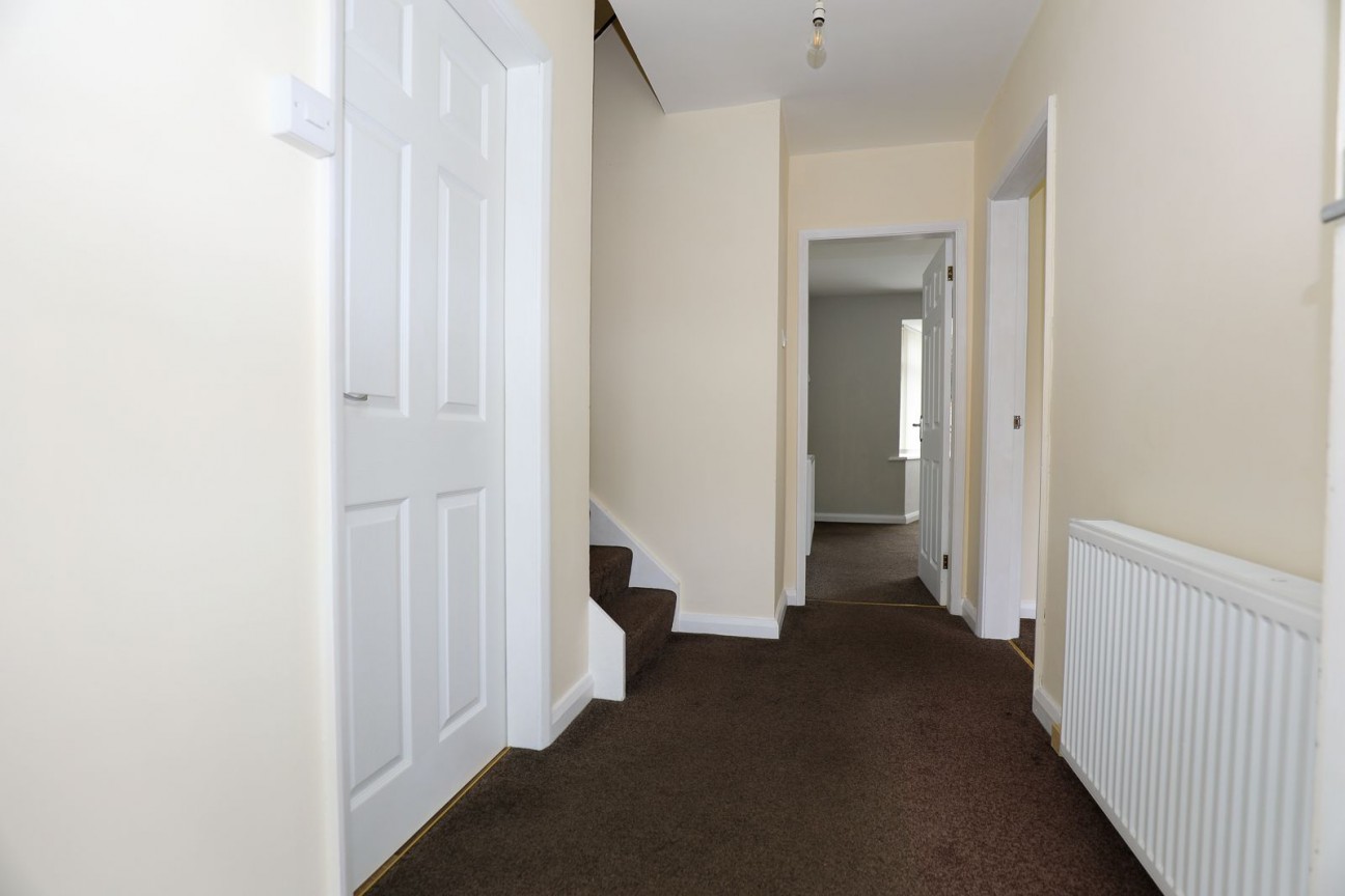 40, Mount View Road, Onchan, IM3 4BT. — Photo 4 of 20
