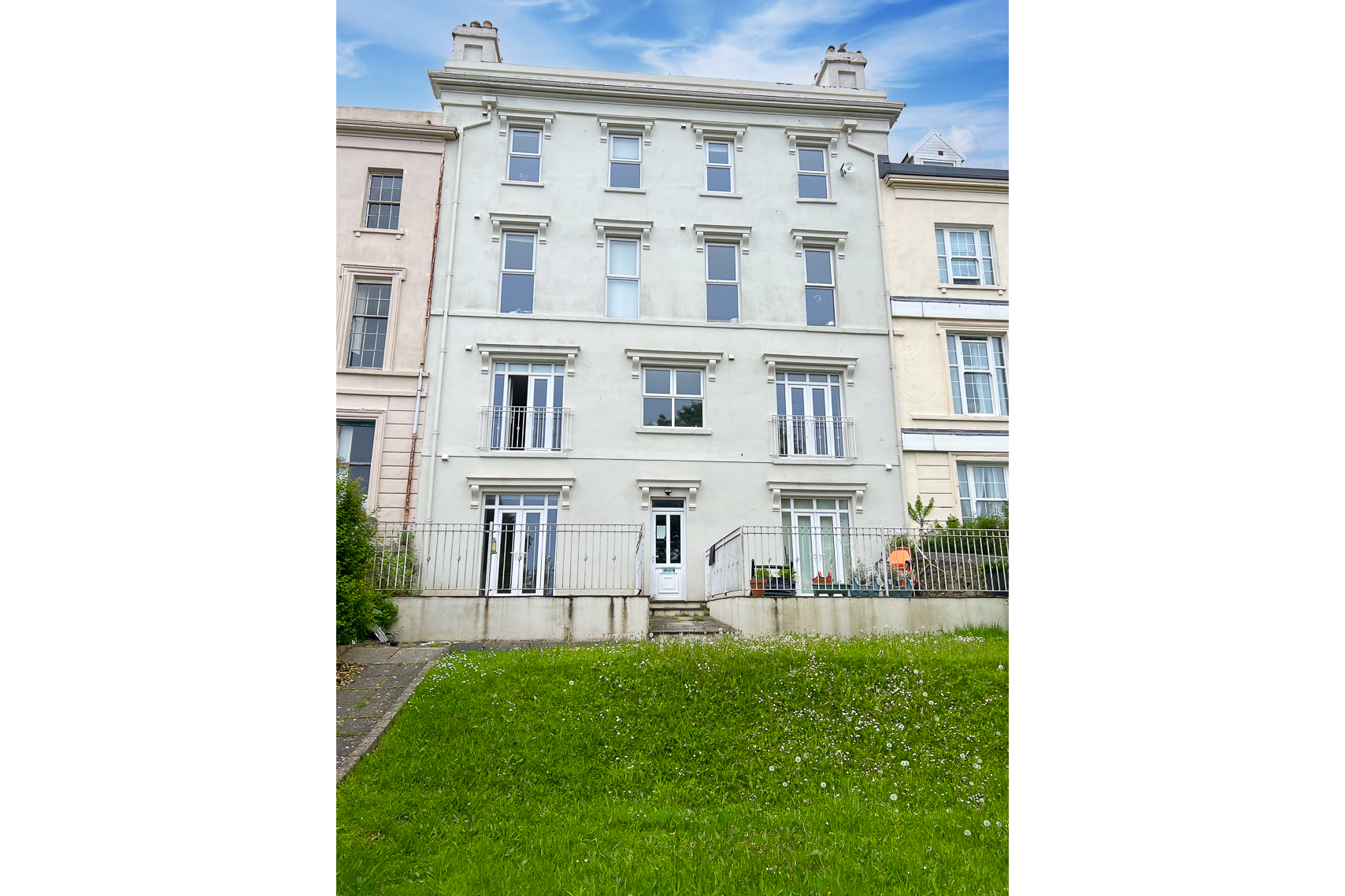 Flat 1, 9 Mona Terrace, Douglas. — Photo 1 of 9