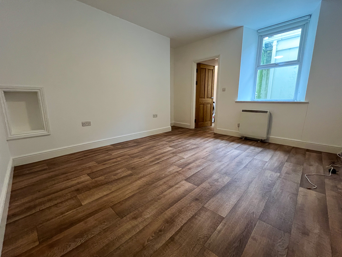 Flat 1, 9 Mona Terrace, Douglas. — Photo 5 of 9