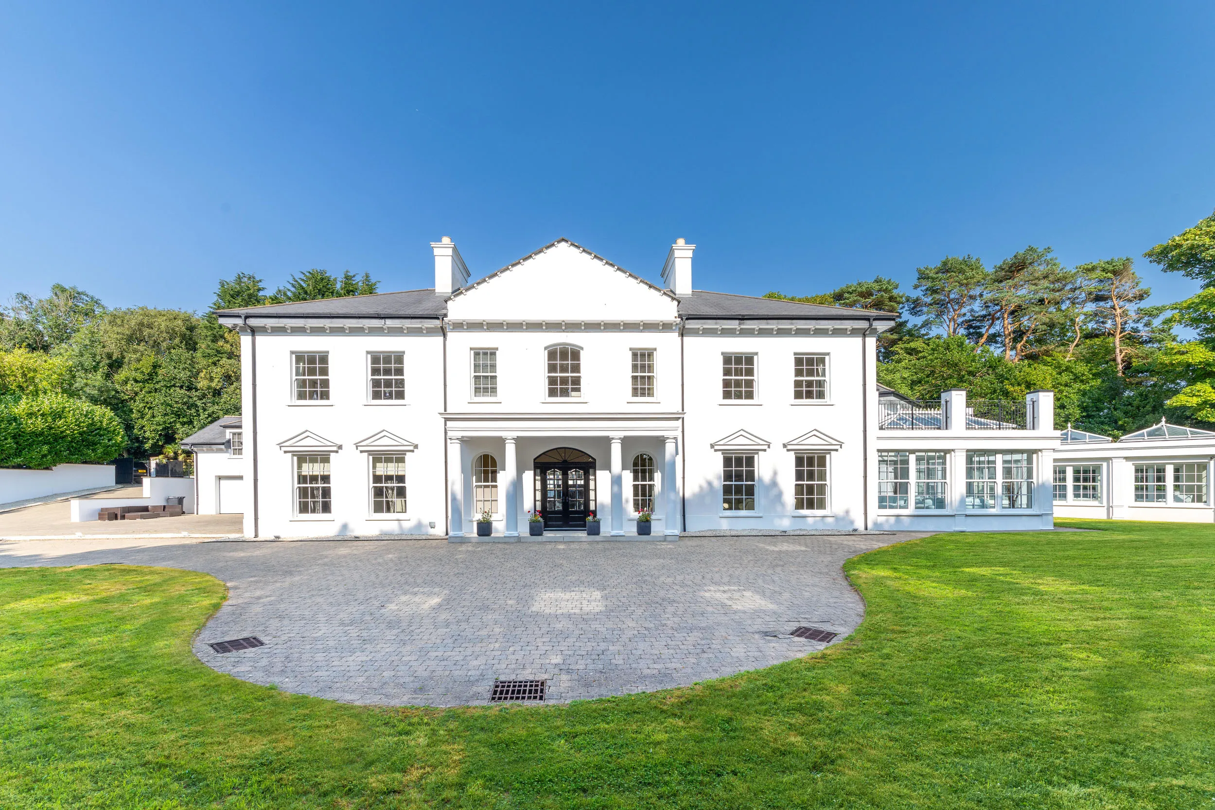 Modena House, Ballanard Road, Douglas. — Photo 2 of 5