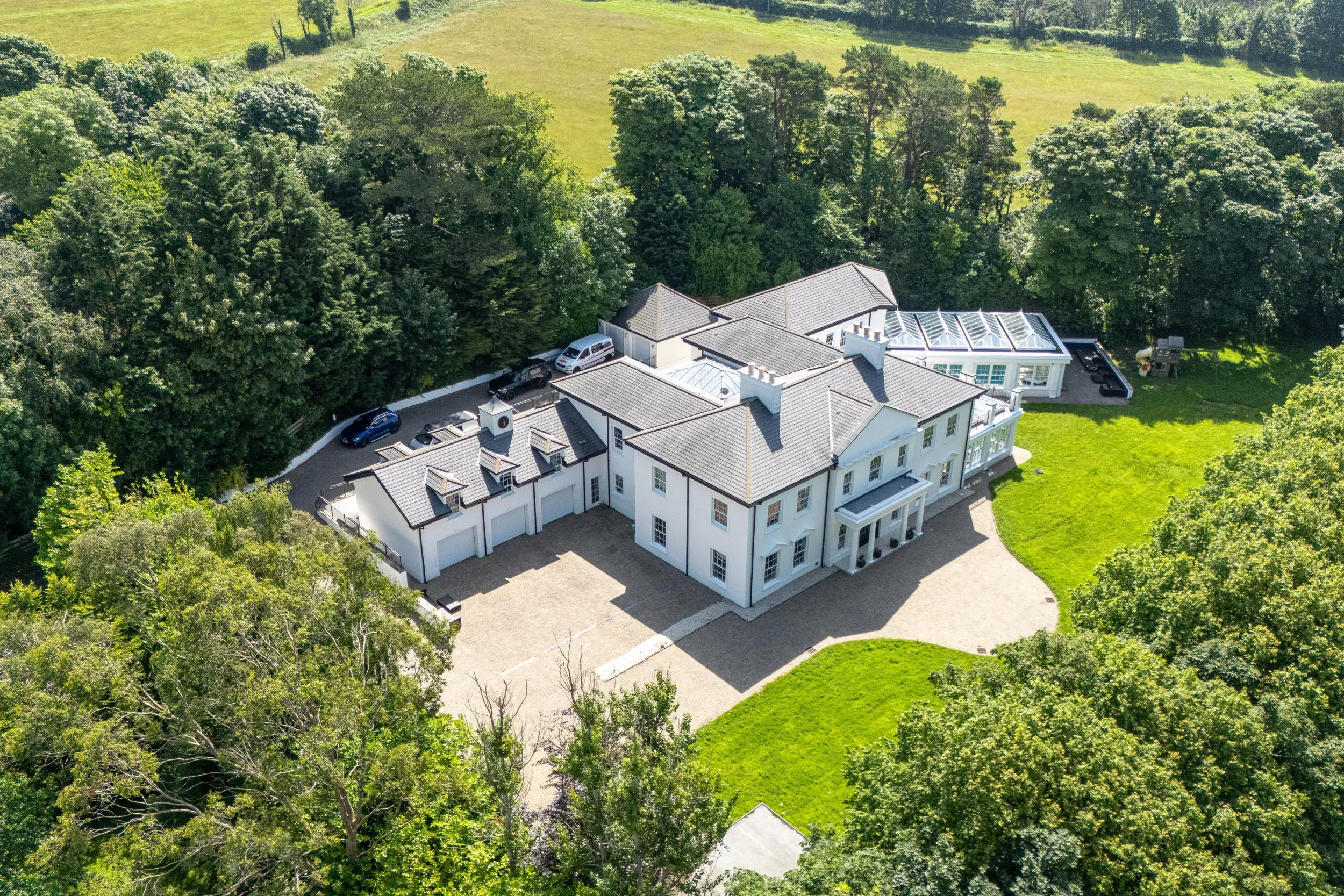 Modena House, Ballanard Road, Douglas. — Photo 3 of 5