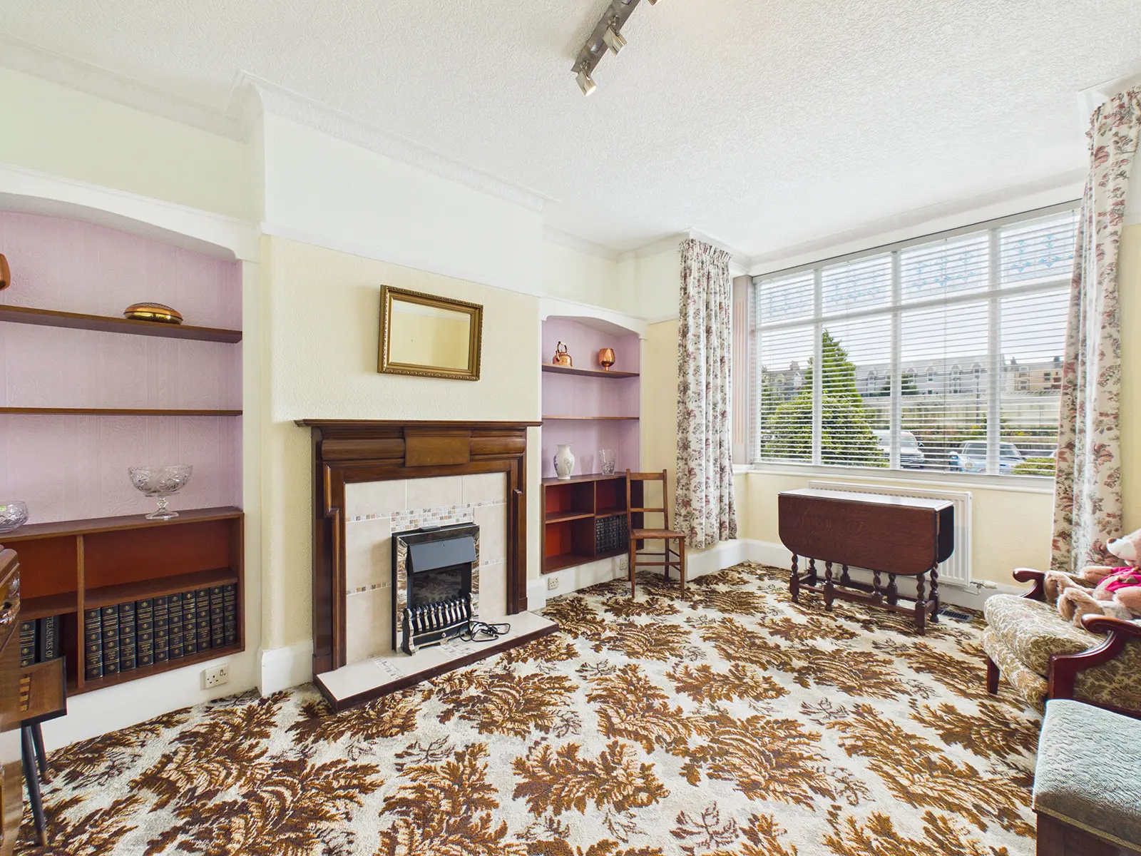 33 Kensington Road, Douglas, Isle Of Man, Isle Of Man, IM1 3EW. — Photo 2 of 23