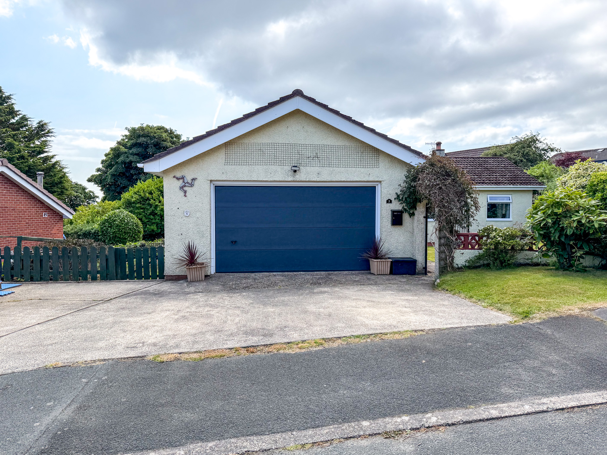 5 Moaney Quill Close, Lonan, Laxey. — Photo 2 of 30