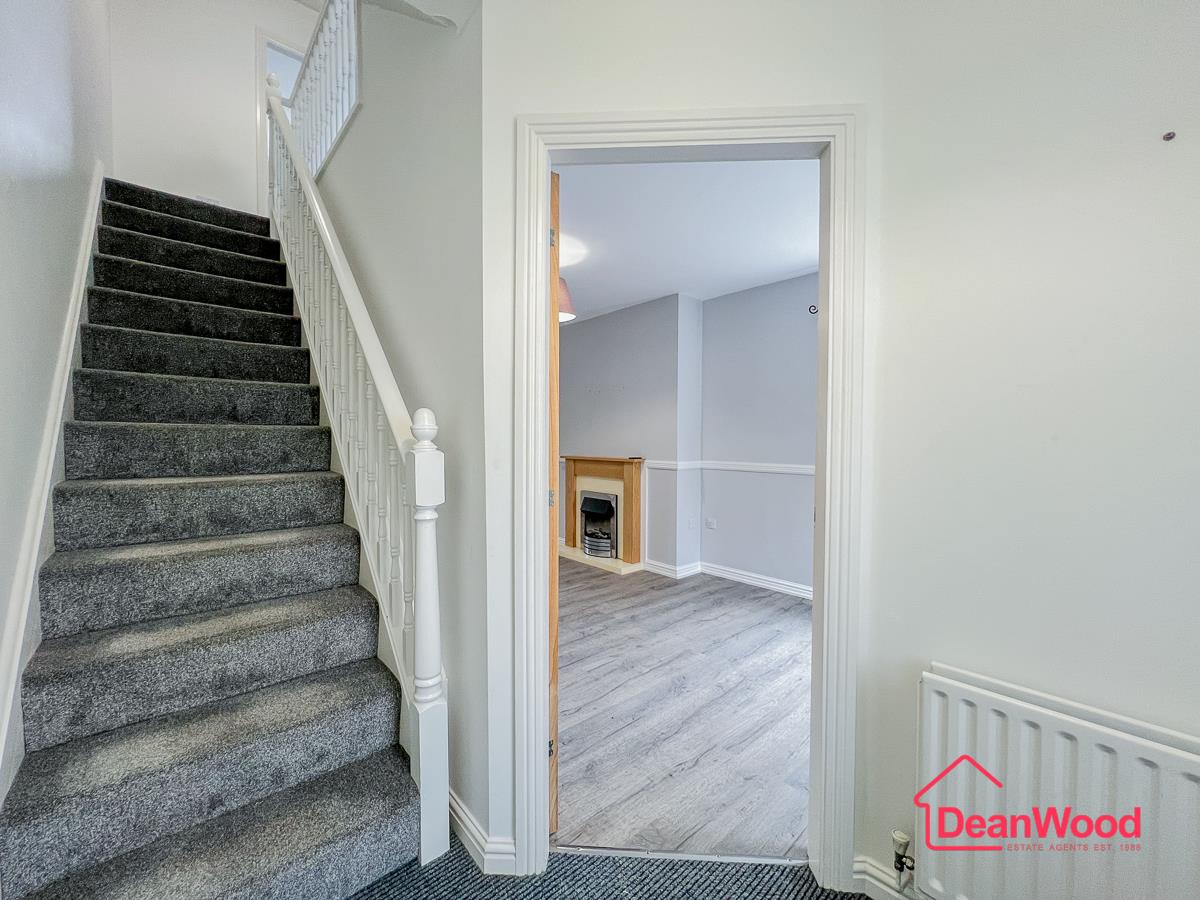 20 Berry Woods Avenue, Douglas, Isle Of Man. — Photo 4 of 19