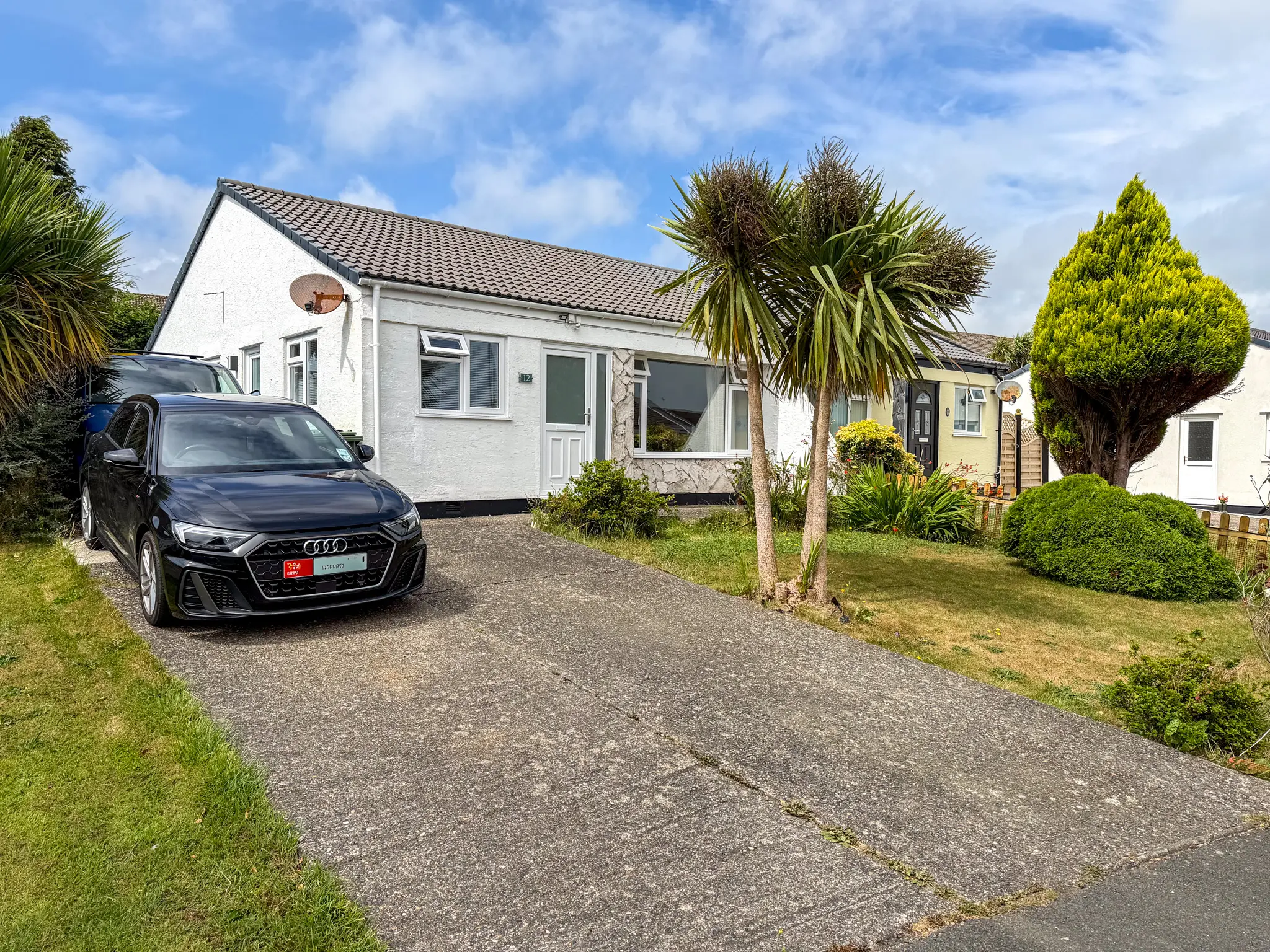 12 Bowness Crescent, Onchan. — Photo 1 of 16