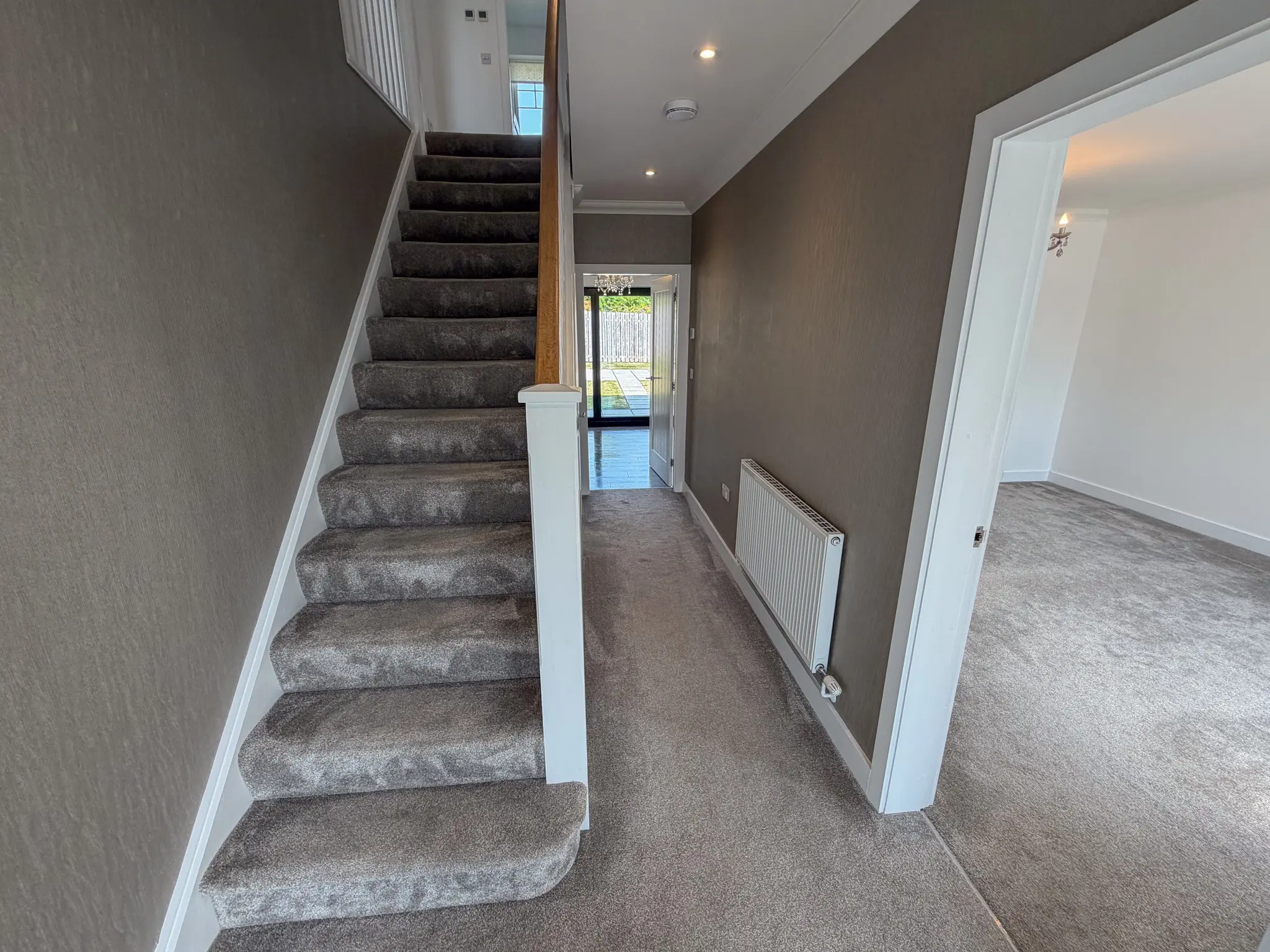 4 Bradda View Grove, Port Erin. — Photo 2 of 26