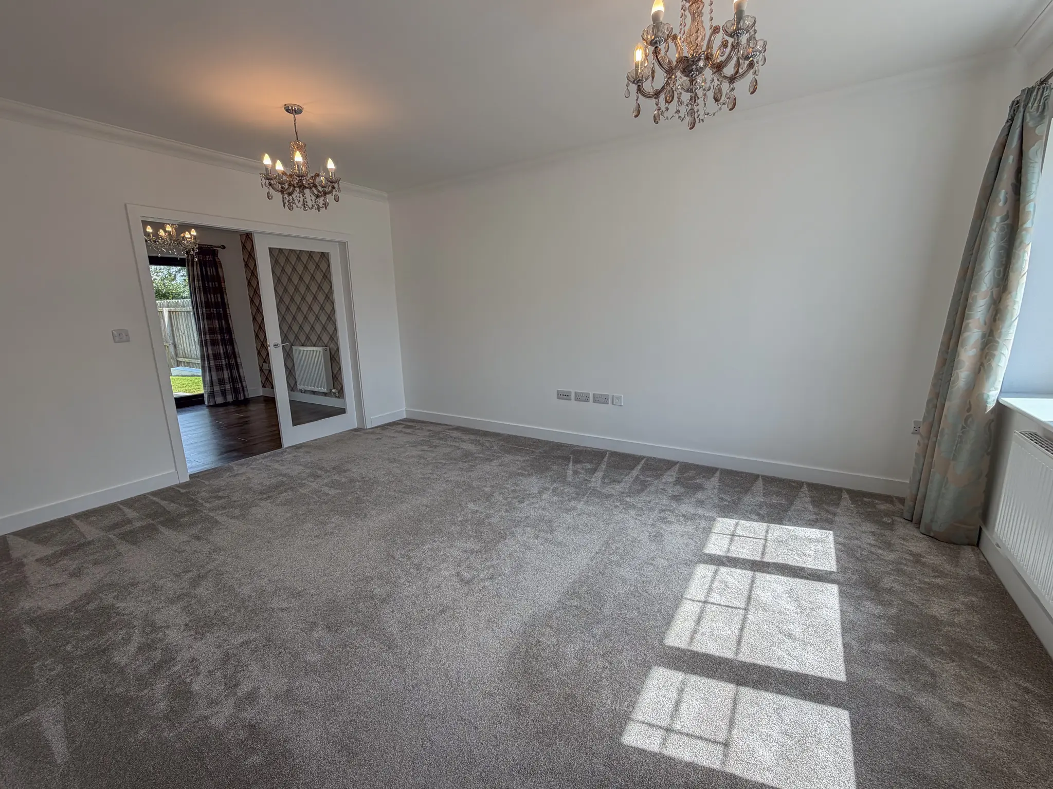 4 Bradda View Grove, Port Erin. — Photo 3 of 26
