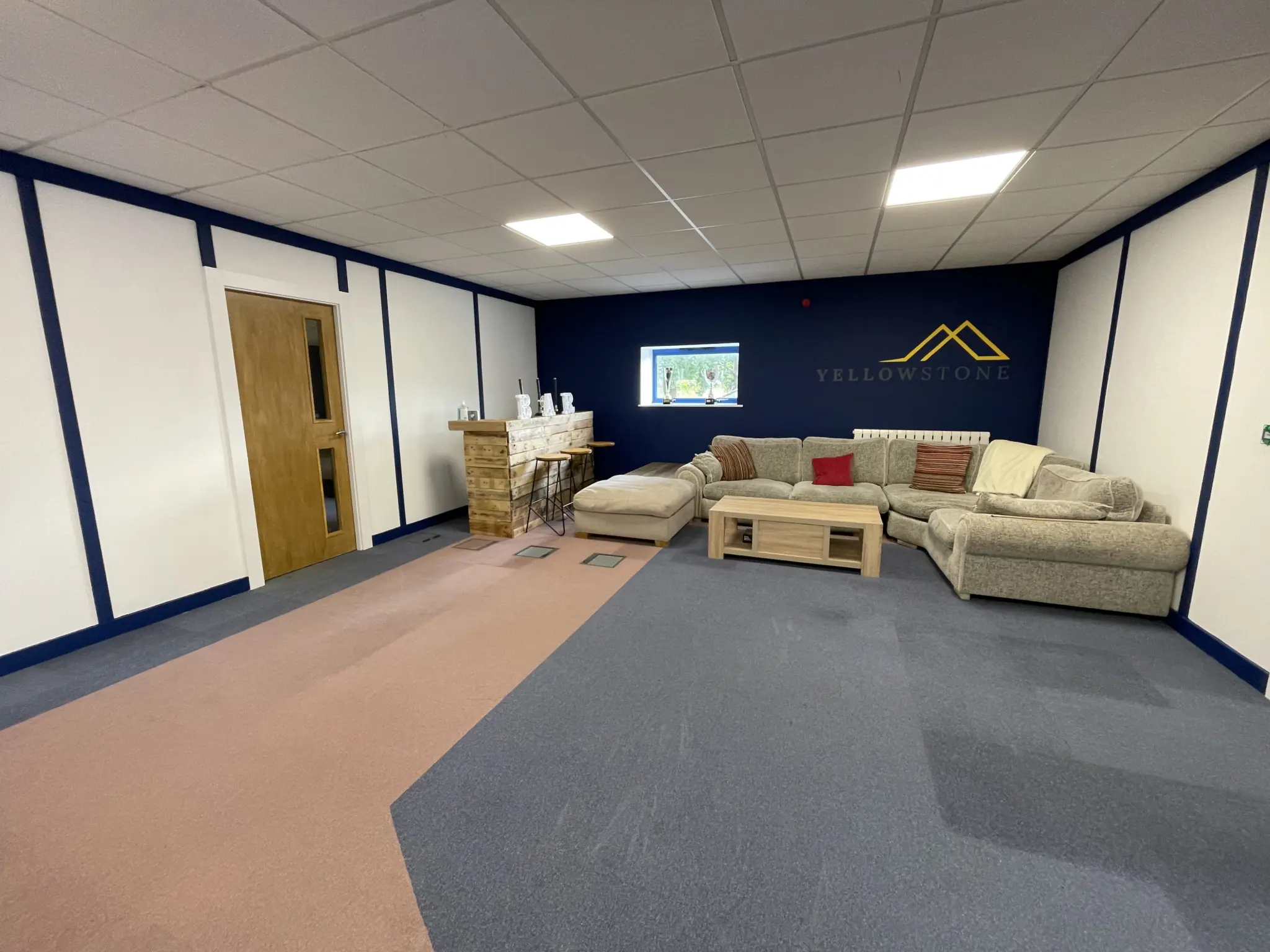 Design House, Hills Meadow, Douglas. — Photo 5 of 19