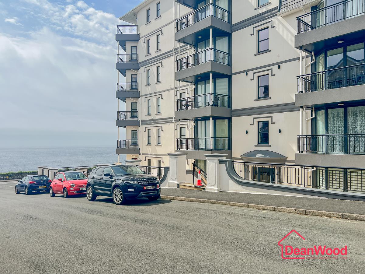32 Kensington Place, Onchan, Isle Of Man. — Photo 3 of 26