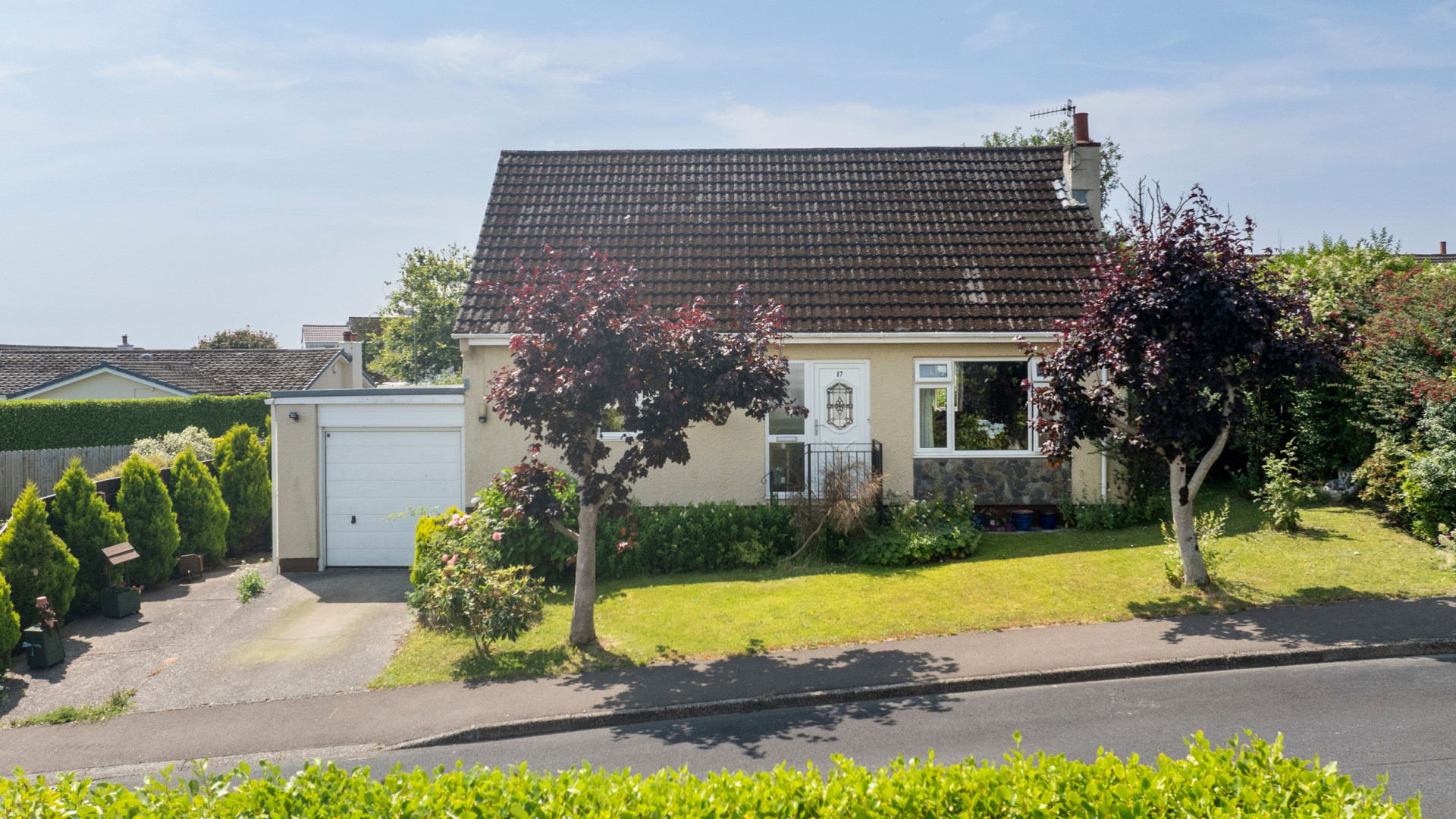 17 Cronk Avenue, Birch Hill, Onchan, IM3 3DG. - Photo 1 of 21