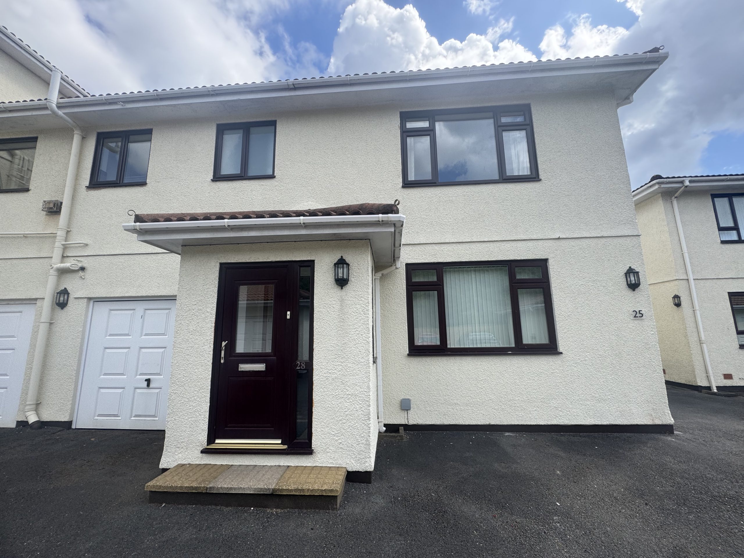 King Edward Bay, Onchan, Isle of Man, IM3 2JF. - Photo 1 of 15