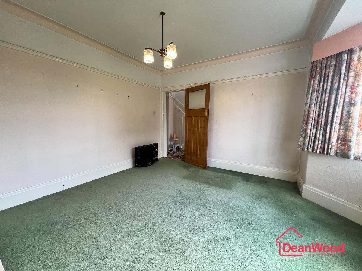 18 Terence Avenue, Douglas, Isle of Man. - Photo 5 of 24